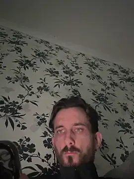 Stripchat Live Sex of Big8inchUncutCock