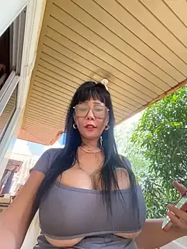 Stripchat Nude Webcam of sweetieme