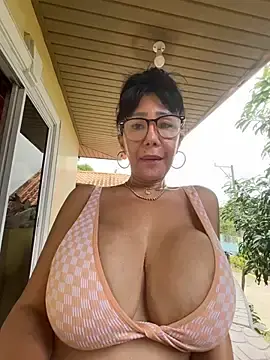 Stripchat Adult Webcam of sweetieme
