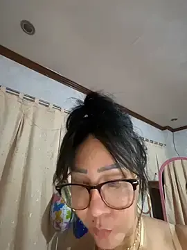 Stripchat Sex Cam of sweetieme