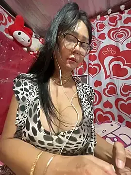 Stripchat Adult Webcam of sweetieme