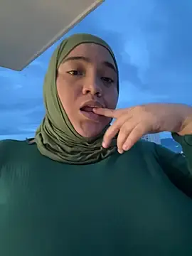 Stripchat Nude Webcam of sweetmuslim01