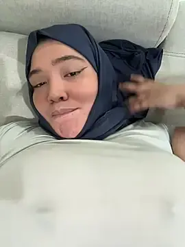 Stripchat Watch Live Sex Cams of sweetmuslim01