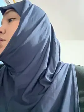 Stripchat Free Porn Cam of sweetmuslim01