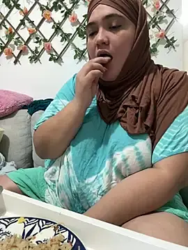 Stripchat Nude Webcam of sweetmuslim01