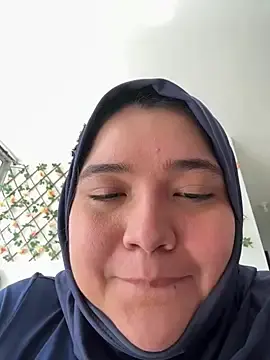 Stripchat Sex Cam of sweetmuslim01