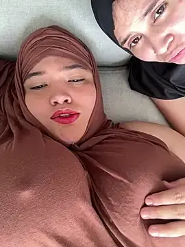 Stripchat Sex Cam of sweetmuslim01
