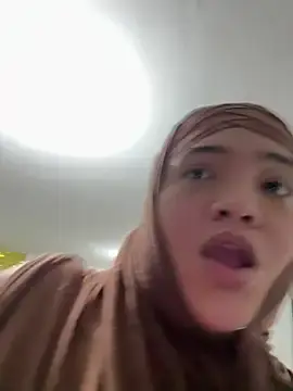Stripchat Live Sex Cam of sweetmuslim01