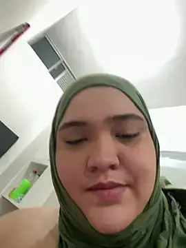 Stripchat Live Sex Cam of sweetmuslim01
