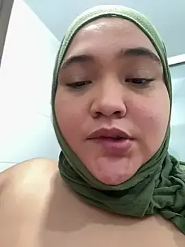 Stripchat Free Porn Cam of sweetmuslim01