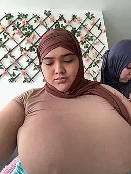 Stripchat Best live sex cam show of sweetmuslim01