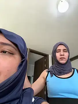 Stripchat Live Sex Cam of sweetmuslim01