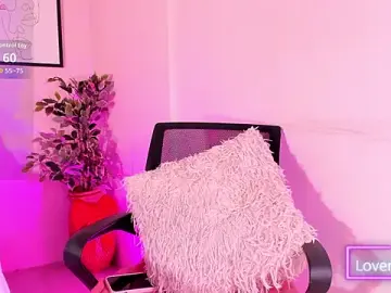 Stripchat Best live sex cam show of Emiilyh_