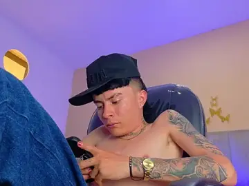 Stripchat Sex Cam of Nascary_Fox