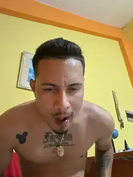 Stripchat Live Sex Cam of cubanito97