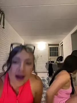 Stripchat Live Sex Cam of susi_chimm