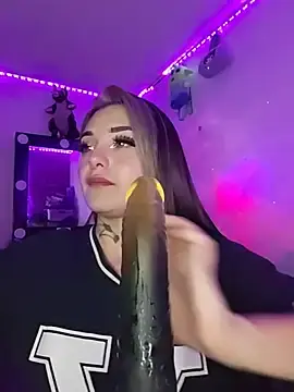 Stripchat Sex Cam of Ema_goddess