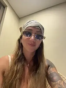 Stripchat Live Sex Cam of Nina_velvet01