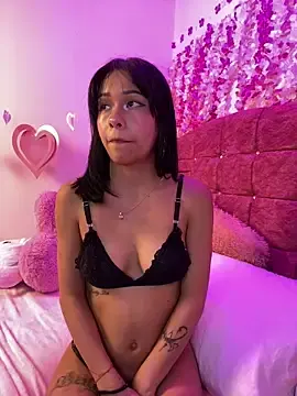 Stripchat Live Porn of Naomy_Bloom