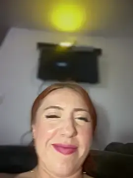 Stripchat Watch Live Sex Cams of Sofhi_a20