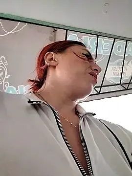 Stripchat Sex Cam of Sofhi_a20