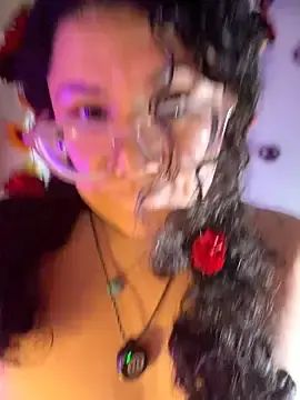 Stripchat Adult Webcam of CurlyMilf_Vannexxxa