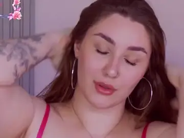 Stripchat Sex Cam of KiraBarlows