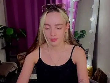 Stripchat Sex Cam of R0cket_bunny