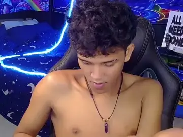 Stripchat Best Webcam of hugekenbigcock