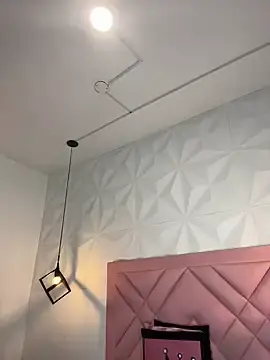 Stripchat Watch Live Sex Cams of Caroline_daring