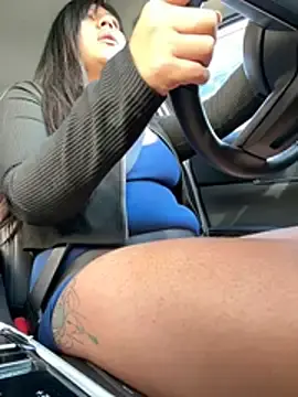 Stripchat Best Webcam of kim_monti