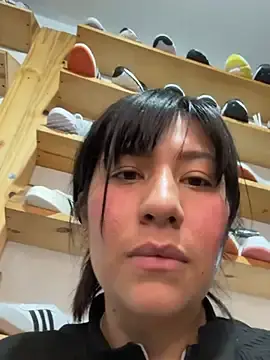 Stripchat Watch Live Sex Cams of kim_monti