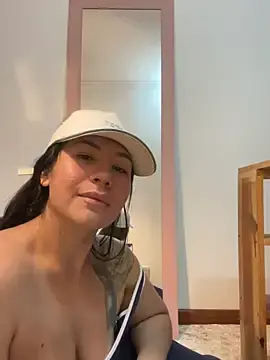 Stripchat Live Porn of kim_monti