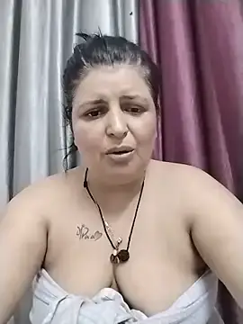 Stripchat Adult Webcams of Jann_Riya333