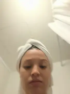 Stripchat Sex Cam of LorenRosse