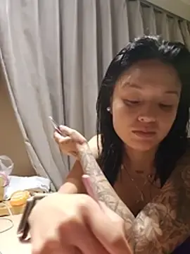 Stripchat Live Sex Cam of LorenRosse