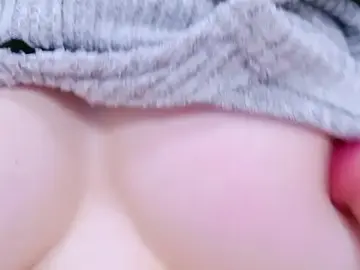 Stripchat Free Porn Cam of x--Miu--x