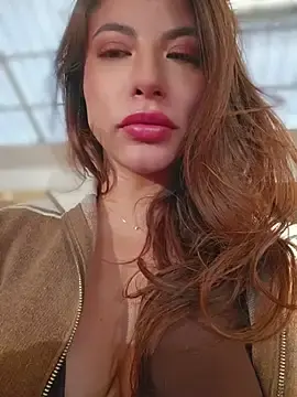 Stripchat Live Sex Cam of Karen_San_Miguel