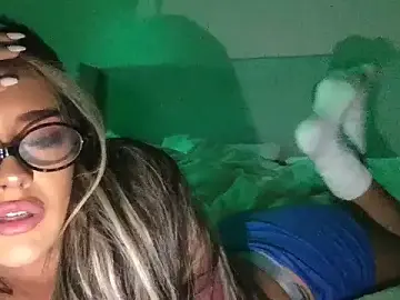 Stripchat Live Sex Cam of maddybrownn