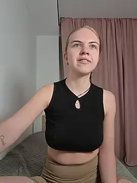 Stripchat Sex Cam of Sarah_HS