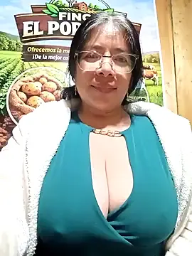 Stripchat Watch Live Sex Cams of __valentina18