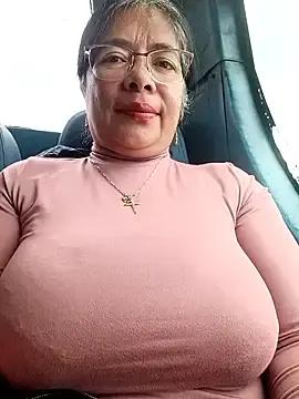 Stripchat Nude Webcam of __valentina18