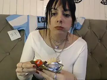 Stripchat Live Sex Cam of Mickyta