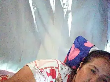 Stripchat Sex Cam of milagrose_rose