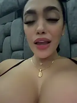 Stripchat Live Porn of emma_andrew1