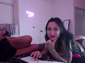 Stripchat Free Live Porn of QueenLolaX
