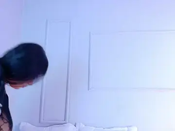 Stripchat Live Sex Cam of VioletBloomm