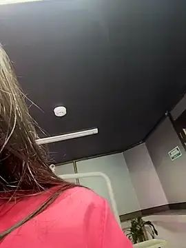Stripchat Adult Webcam of iris_cuteface