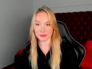 Stripchat Free Live Porn of ElaraVoltage