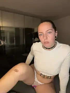 Stripchat Free Live Porn of MaryPeach666